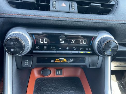 Used 2024 Toyota RAV4 Adventure image 11