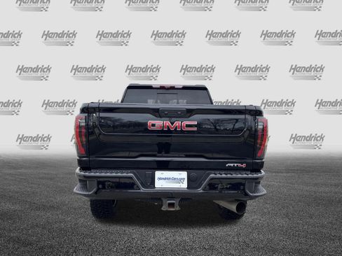 Used 2024 GMC Sierra 2500 AT4 w/ AT4 Premium Plus Package image 9