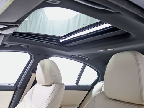 Used 2022 BMW 330i xDrive 330i xDrive-Premium Package-Dr w/ Premium Package image 32