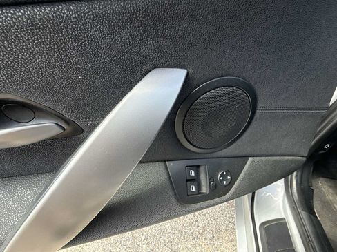 Used 2005 BMW Z4 2.5i RWD image 19