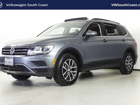 Used 2019 Volkswagen Tiguan SE w/ Panoramic Sunroof Package FWD image 1