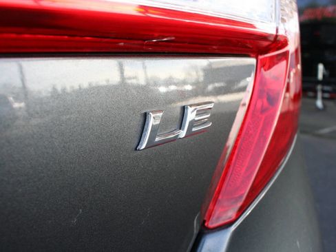 Used 2013 Toyota Camry LE image 22