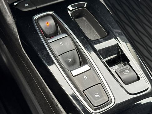 Used 2022 Chevrolet Bolt EUV Premier w/ Super Cruise Package image 22