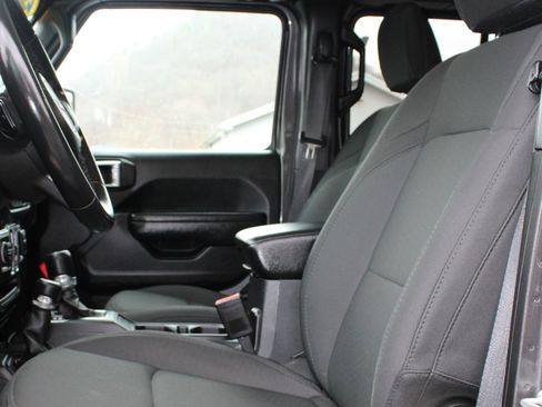 Used 2022 Jeep Wrangler Unlimited Sport image 19