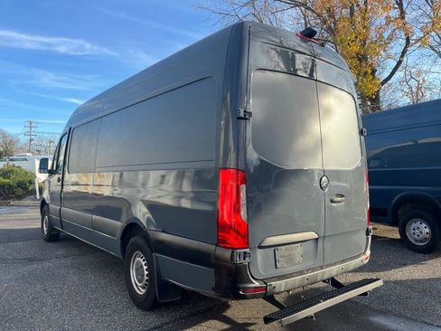 Used 2019 Mercedes-Benz Sprinter 170 image 4