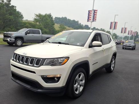 Used 2018 Jeep Compass Latitude w/ Cold Weather Group AWD/4WD image 4