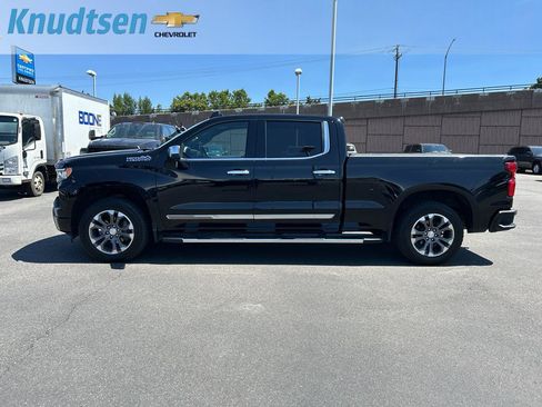 Certified 2022 Chevrolet Silverado 1500 High Country w/ Z71 Off-Road Package AWD/4WD image 4