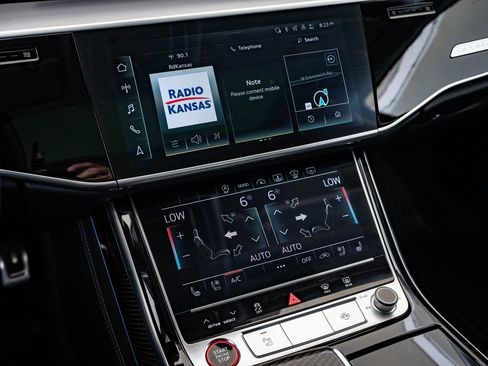 Certified 2022 Audi S8 image 31