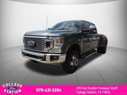 Used 2022 Ford F350 XLT w/ XLT Premium Package AWD/4WD image 3