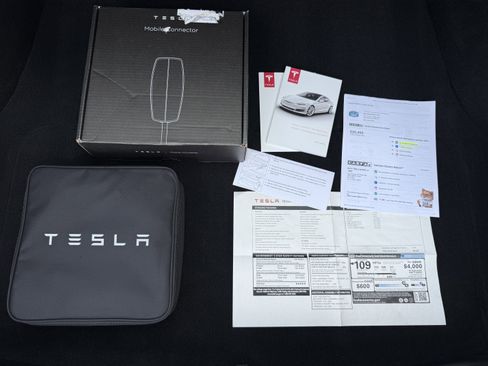 Used 2019 Tesla Model S 100D image 24