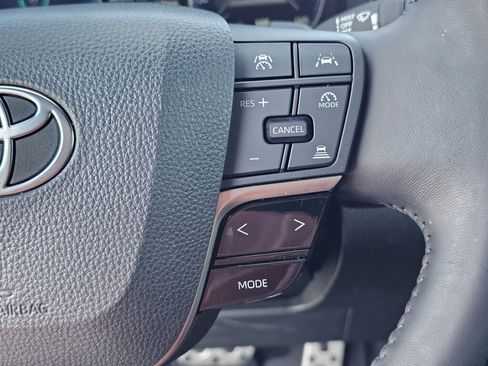 Used 2025 Toyota Camry XSE FWD image 22