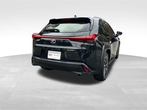 Used 2019 Lexus UX 200 image 5