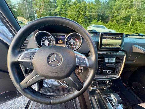 Used 2014 Mercedes-Benz G 63 AMG 4MATIC image 16