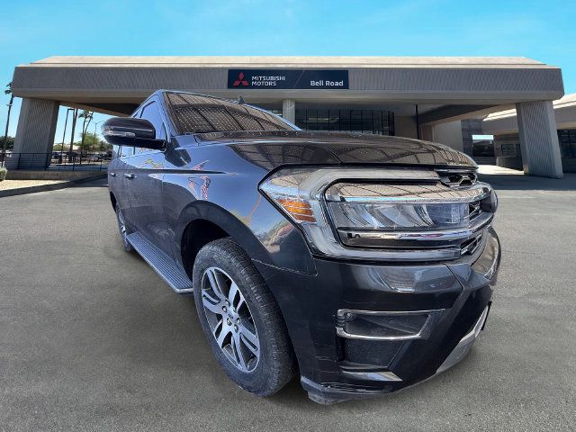 Used 2022 Ford Expedition Limited AWD/4WD image 4
