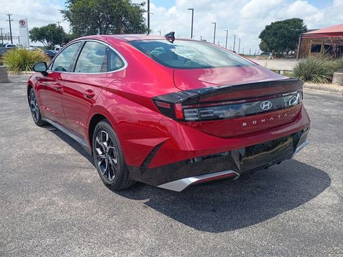 Used 2025 Hyundai Sonata SEL FWD image 8