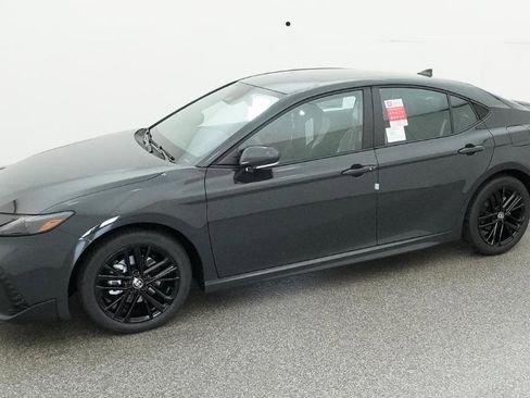 New 2026 Toyota Camry SE image 5