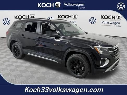 New 2026 Volkswagen Atlas Peak Edition image 1