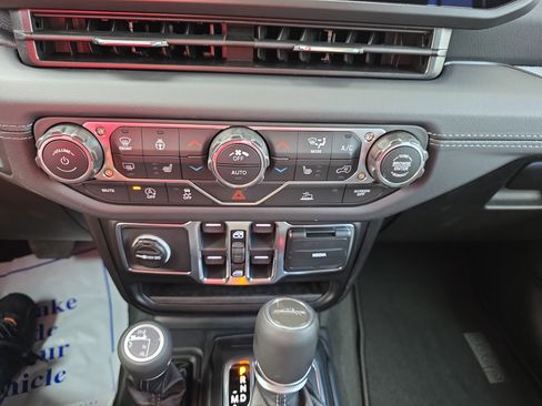 New 2026 Jeep Gladiator Sport image 24