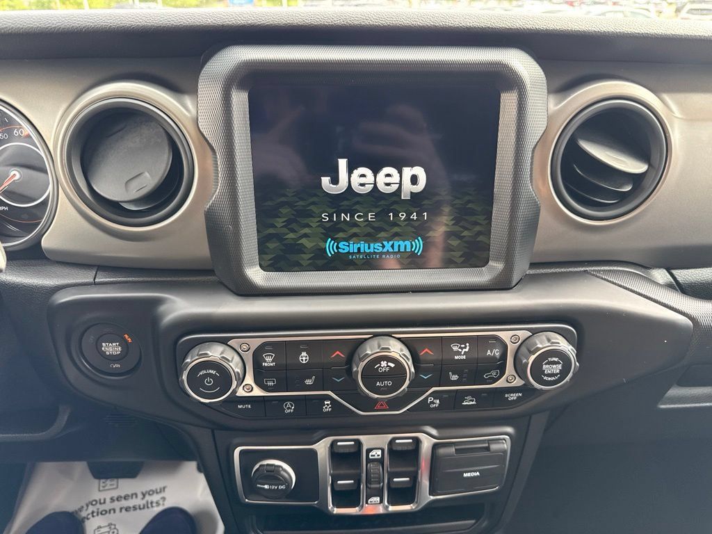 Used 2021 Jeep Gladiator Sport AWD/4WD image 13