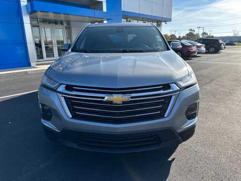 Used 2023 Chevrolet Traverse LT w/ LT Premium Package image 2