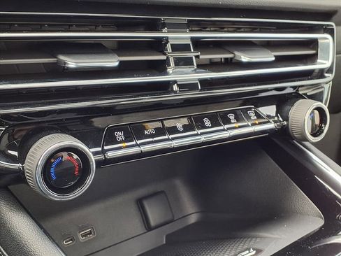 New 2026 Chevrolet Traverse High Country w/ LPO, Floor Liner Package image 24