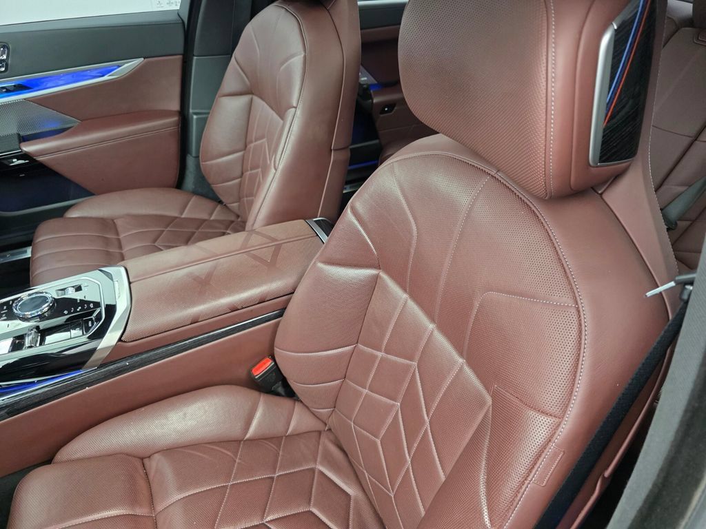 Certified 2023 BMW 740i w/ Executive Package RWD image 11