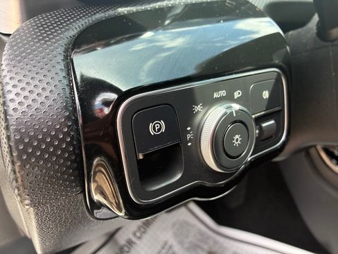 Used 2019 Mercedes-Benz A 220 image 35
