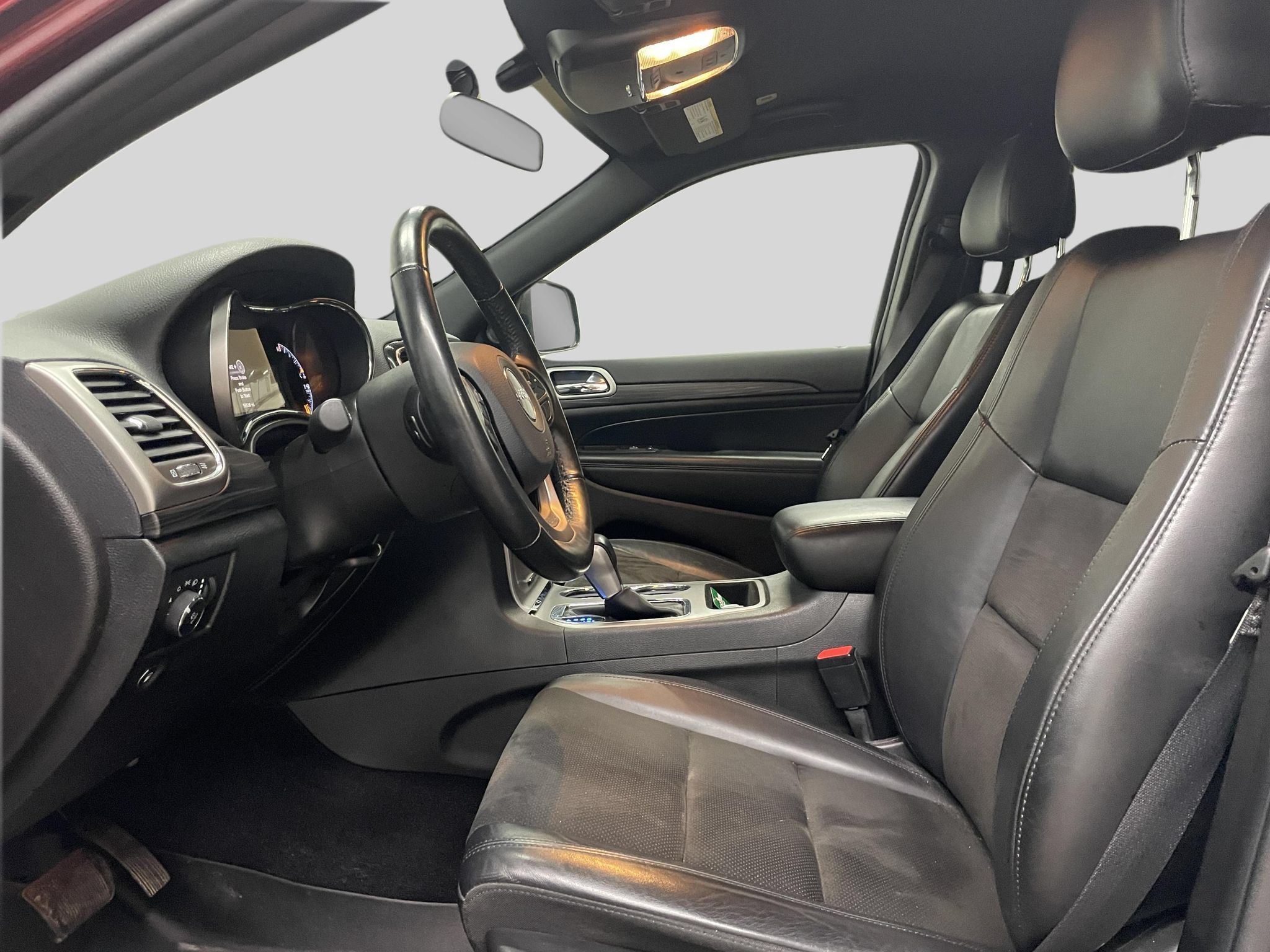Used 2021 Jeep Grand Cherokee Laredo X AWD/4WD image 17