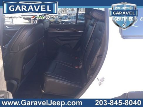 Used 2025 Jeep Grand Cherokee Limited image 18