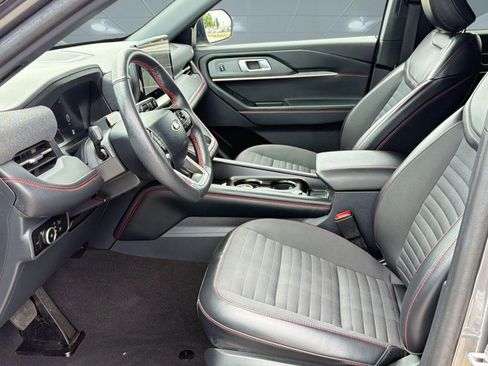 Certified 2025 Ford Explorer ST-Line w/ ST-Line Street Pack AWD/4WD image 5