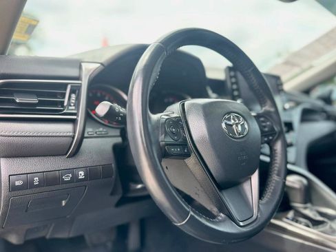 Used 2021 Toyota Camry XSE FWD image 13