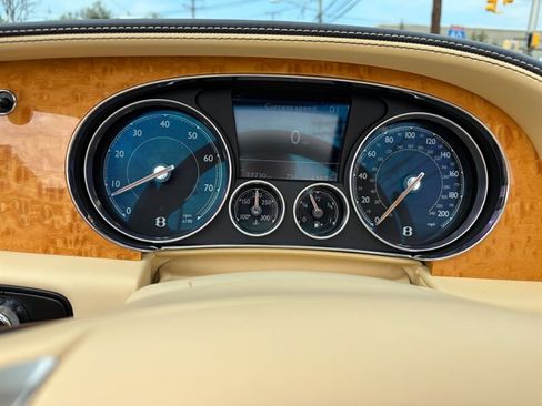 Used 2017 Bentley Continental GT image 33