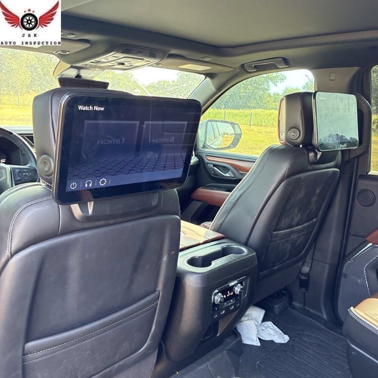 Used 2024 GMC Yukon Denali Ultimate AWD/4WD image 4