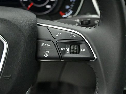 Used 2018 Audi Q5 Prestige w/ Prestige Package image 14