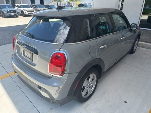 Used 2022 MINI Cooper 4-Door Hardtop w/ Storage Package FWD image 5