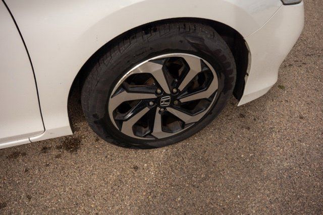 Used 2016 Honda Accord EX-L image 9