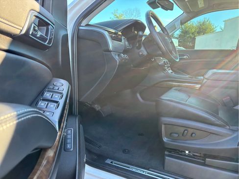 Used 2020 Chevrolet Tahoe LT w/ Luxury Package image 7