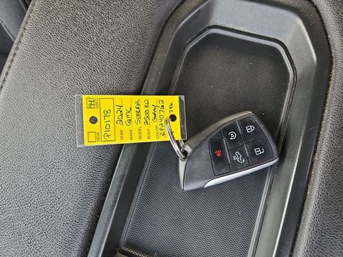 Used 2024 GMC Sierra 2500 SLE image 37