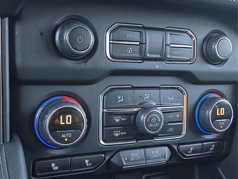 Used 2024 Chevrolet Tahoe LT image 25