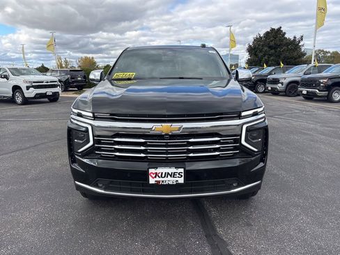 New 2025 Chevrolet Suburban Premier image 2