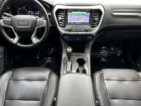 Used 2018 GMC Acadia SLT AWD/4WD image 3