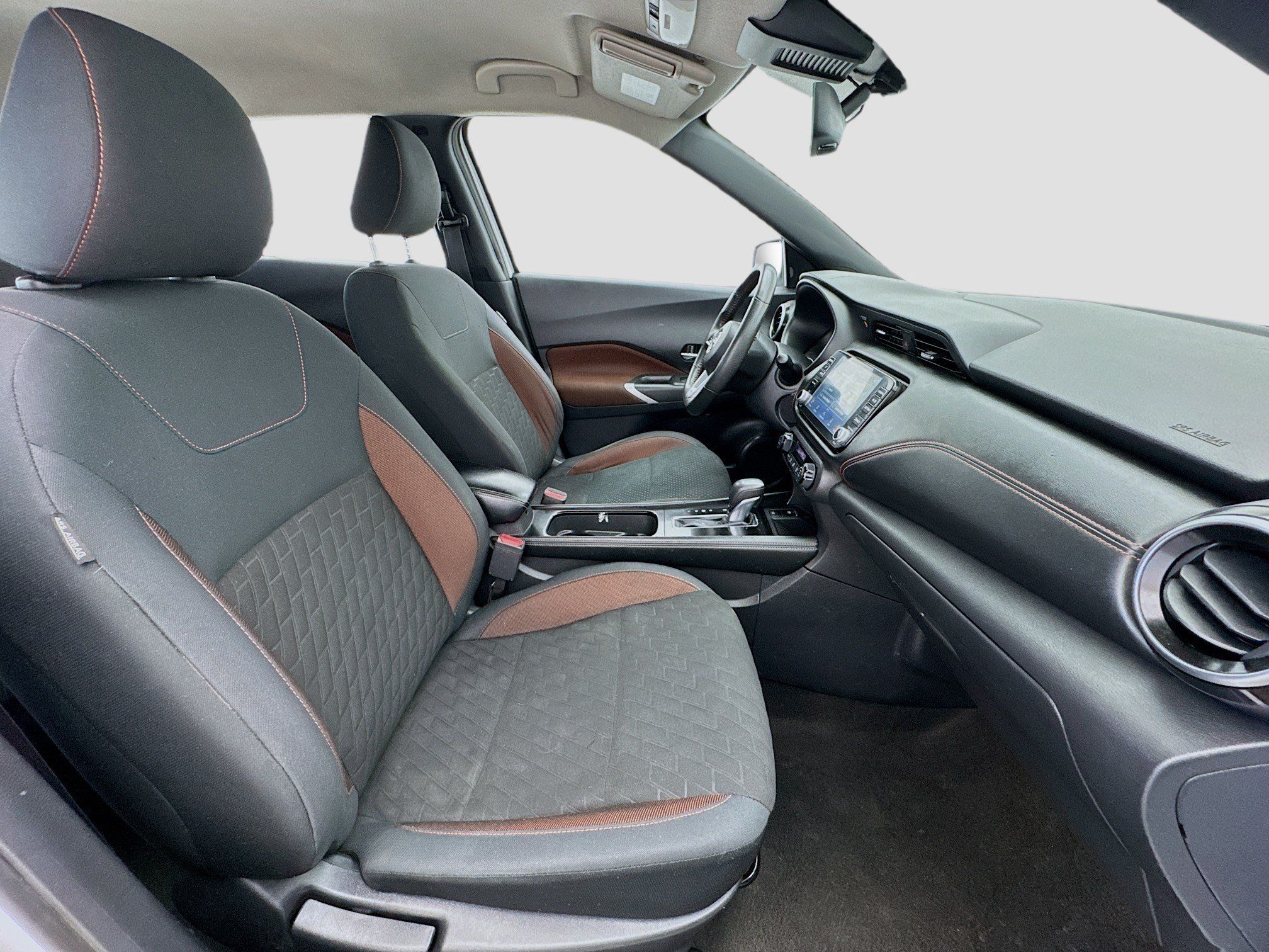 Used 2023 Nissan Kicks SR w/ Interior Electronics Package FWD image 18