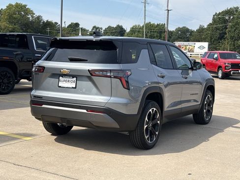 New 2027 Chevrolet Equinox LT FWD image 3