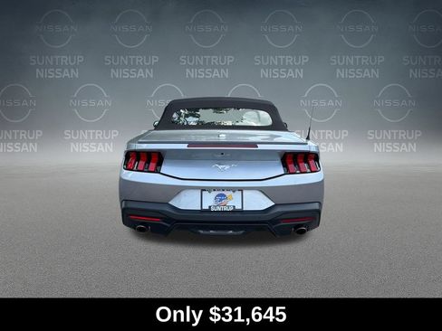 Used 2025 Ford Mustang Premium RWD image 4