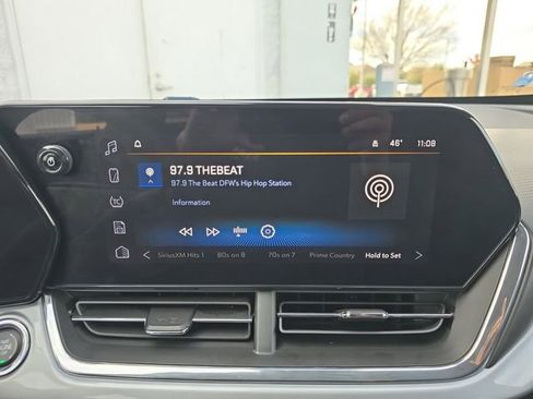 Used 2025 Chevrolet Trax LT w/ Driver Confidence Package image 8