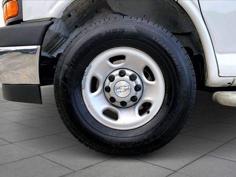 Used 2021 Chevrolet Express 2500 w/ Driver Convenience Package image 8