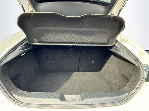 Used 2020 MAZDA MAZDA3 Premium image 28