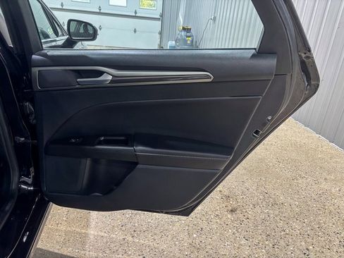 Used 2019 Ford Fusion SEL image 29