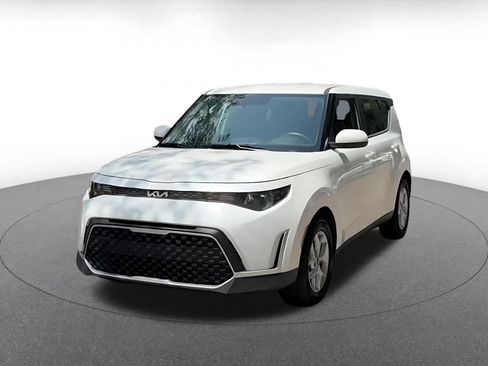 Used 2025 Kia Soul LX w/ LX Technology Package FWD image 7