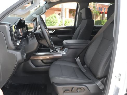 Used 2025 Chevrolet Silverado 2500 LT AWD/4WD image 18